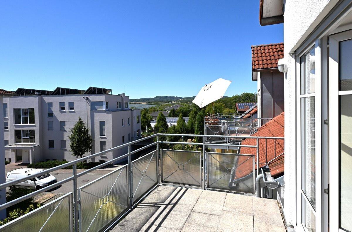 Sonnige 2,5-Zi.-Dachgeschosswohnung mit Südbalkon und TG-Stellplatz in begehrter Wohnlage!, 74357 Bönnigheim