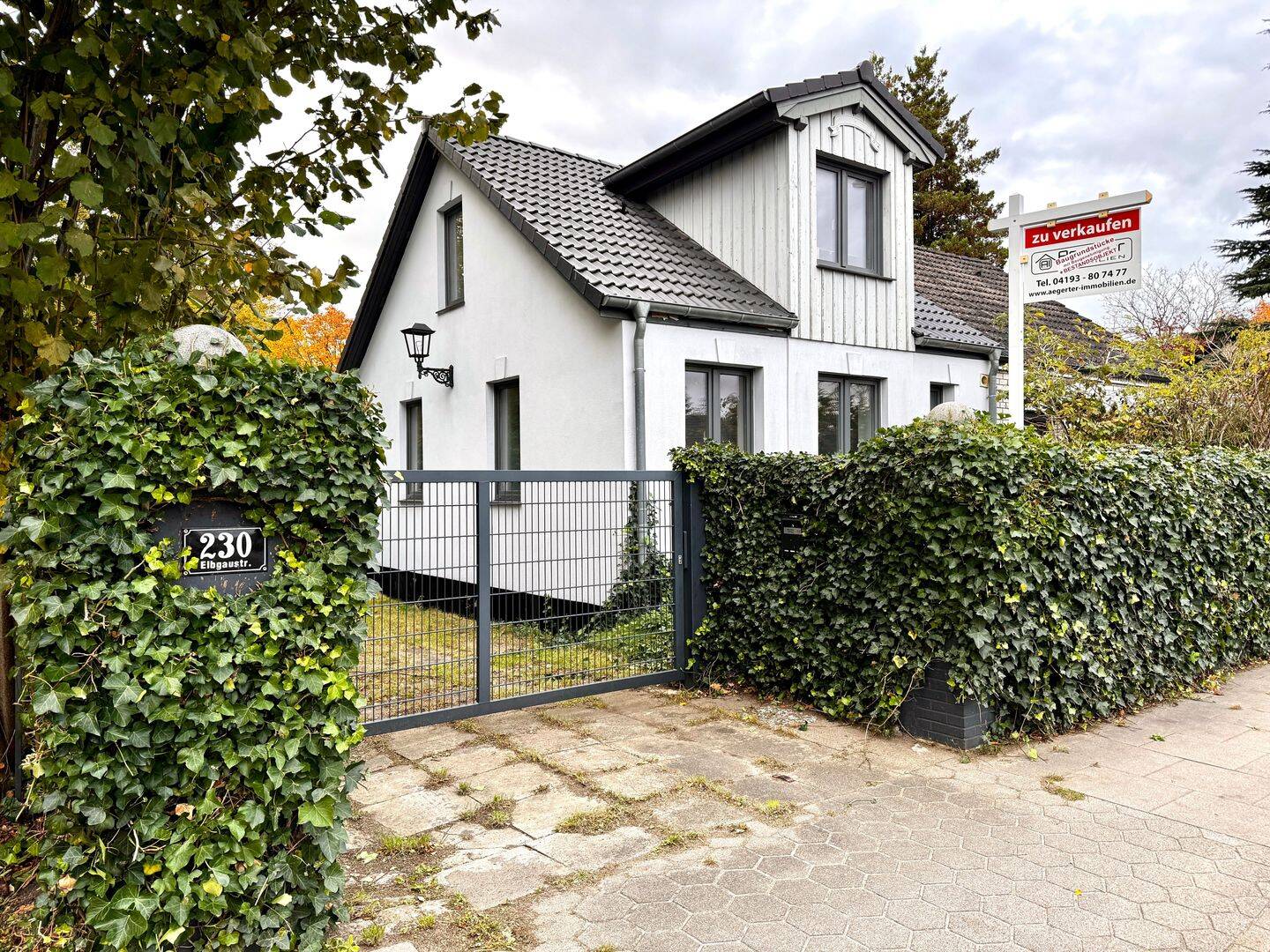 Haushälfte mit zusätzlichem Baugrundstück und Baugenehmigung, 22547 Hamburg (Altona Bahrenfeld Eidelstedt Lurup)