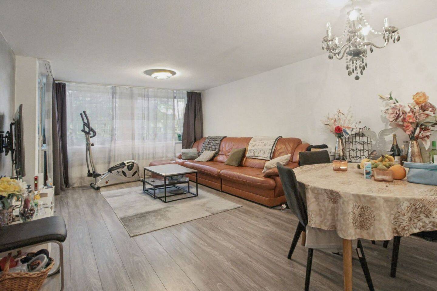 Zentral gelegene 3-Zimmer-Wohnung mit Balkon, TG-Stellplatz und Entwicklungspotenzial, 71063 Sindelfingen