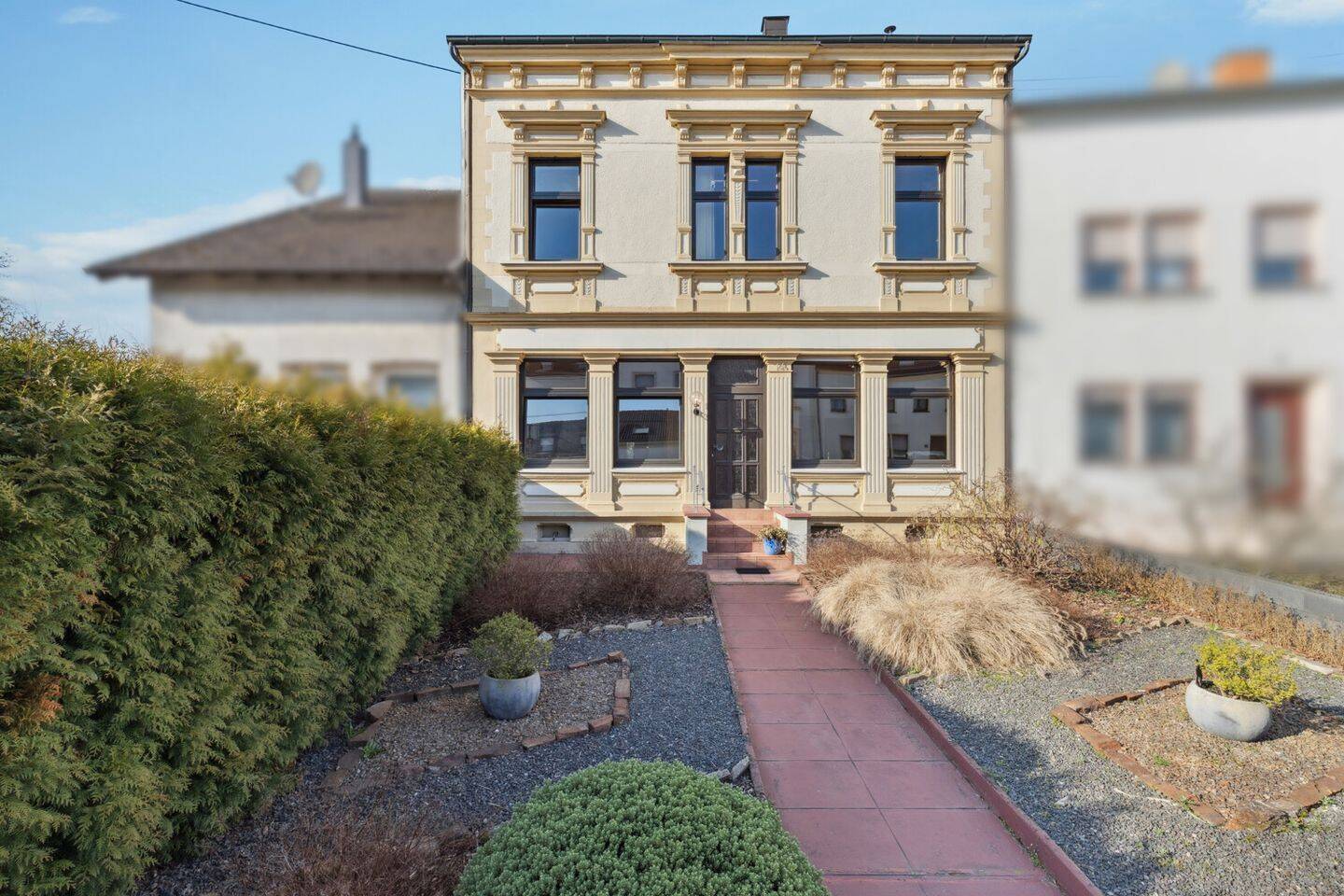 Architektonischer Charme, mit großzügigem Raumangebot, 66740 Saarlouis