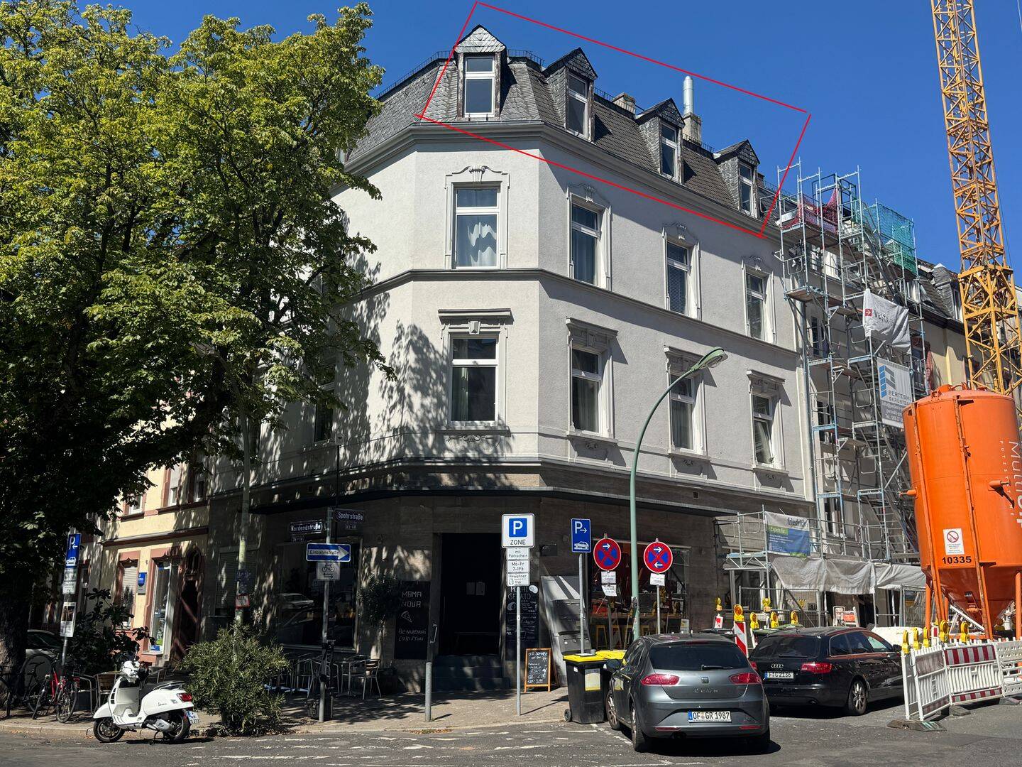 „GOOD NEWS“ IM NORDEND: Sonnige Altbauwohnung mit 2 Zimmern und Tageslichtbad -sofort frei-., 60318 Frankfurt am Main (Innenstadt Nordend-Ost Nordend-West)