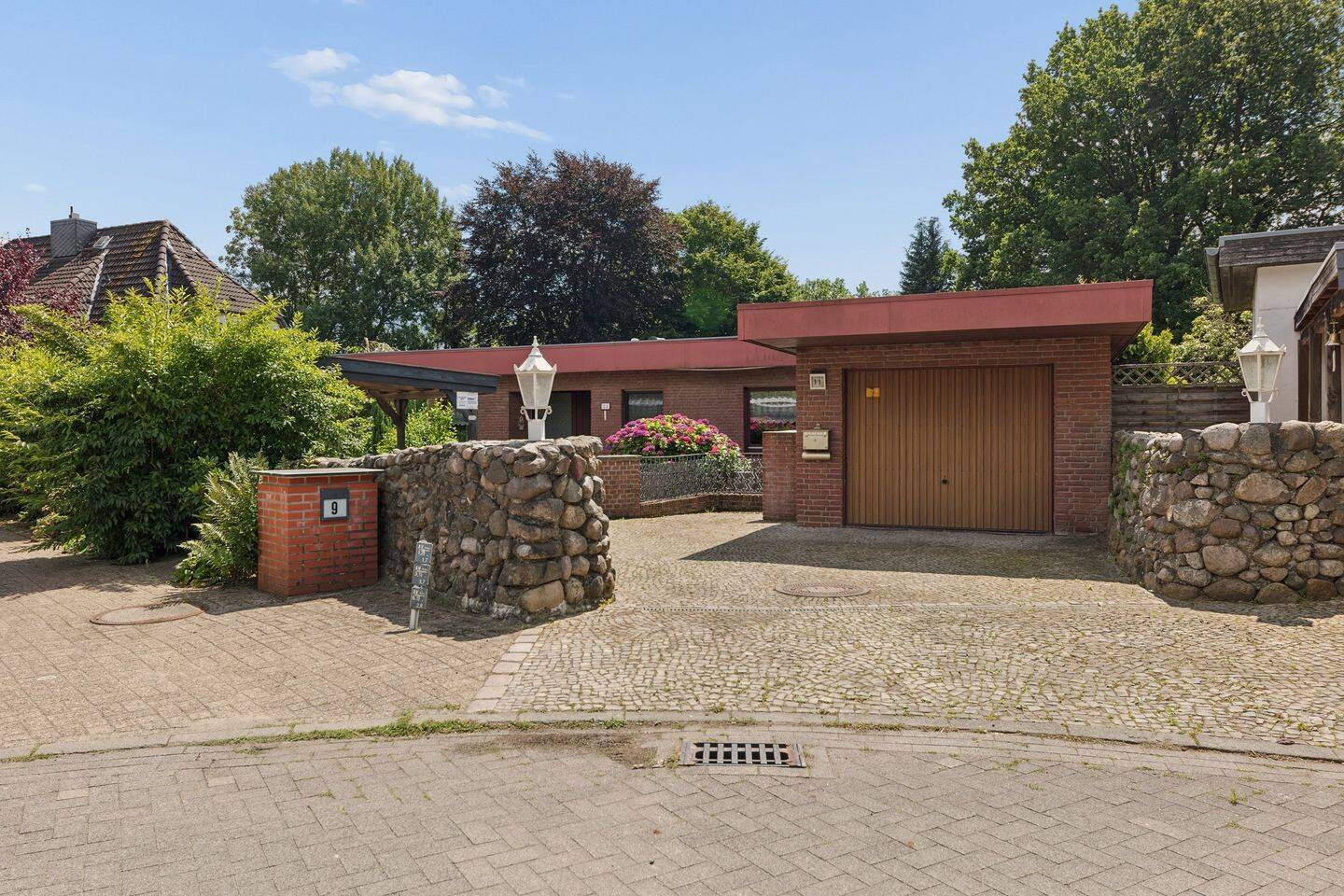 Großzügiger Bungalow mit Wintergarten in Hamburg-Lemsahl-Mellingstedt – Wohnen in den Walddörfern, 22397 Hamburg (Wandsbek Duvenstedt Lemsahl-Mellingstedt Wohldorf-Ohlstedt)