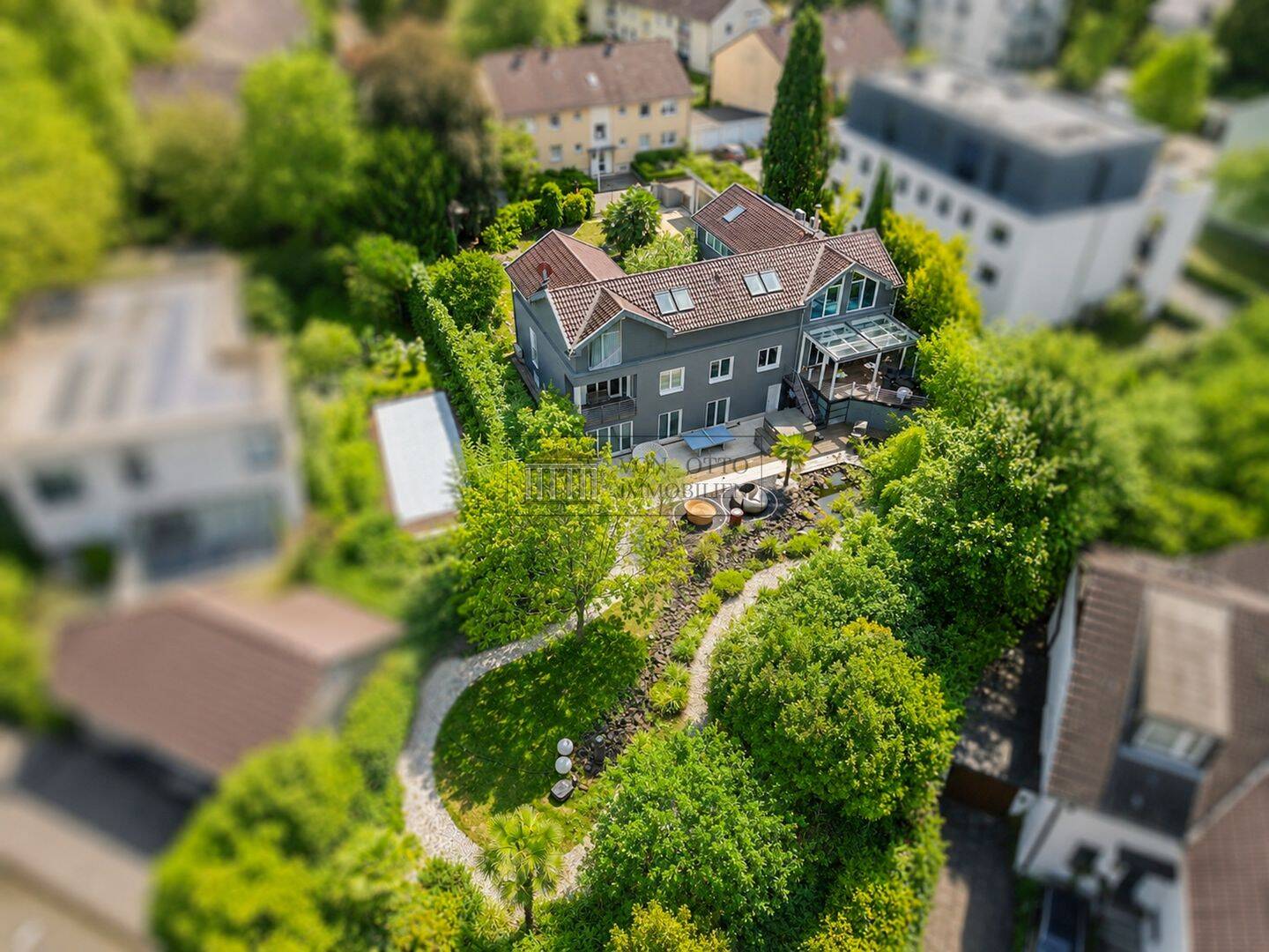 Außergewöhnliches Designhaus mit Wellness, Weinkeller & Traumgarten in Bonn-Beuel, 53225 Bonn (Beuel Geislar Schwarzrheindorf Vilich Vilich-Rheindorf)