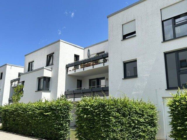Geräumige 4-Zi. Dachterrassenwohnung in München-Allach-Untermenzing, 80999 München (Allach-Untermenzing)