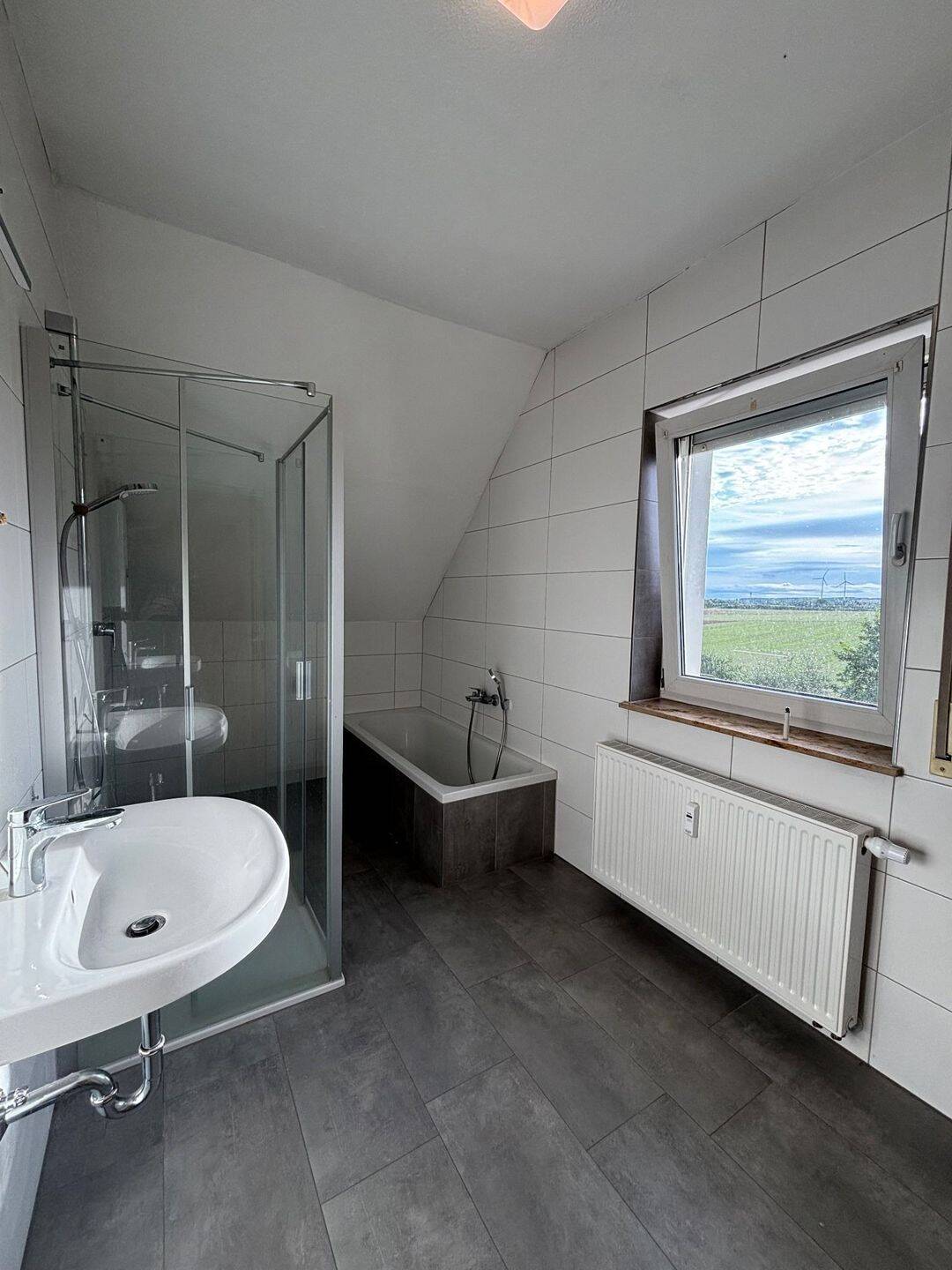 Dachgeschoss-Apartment in Lemnitz mit Einbauküche, 7819 Lemnitz