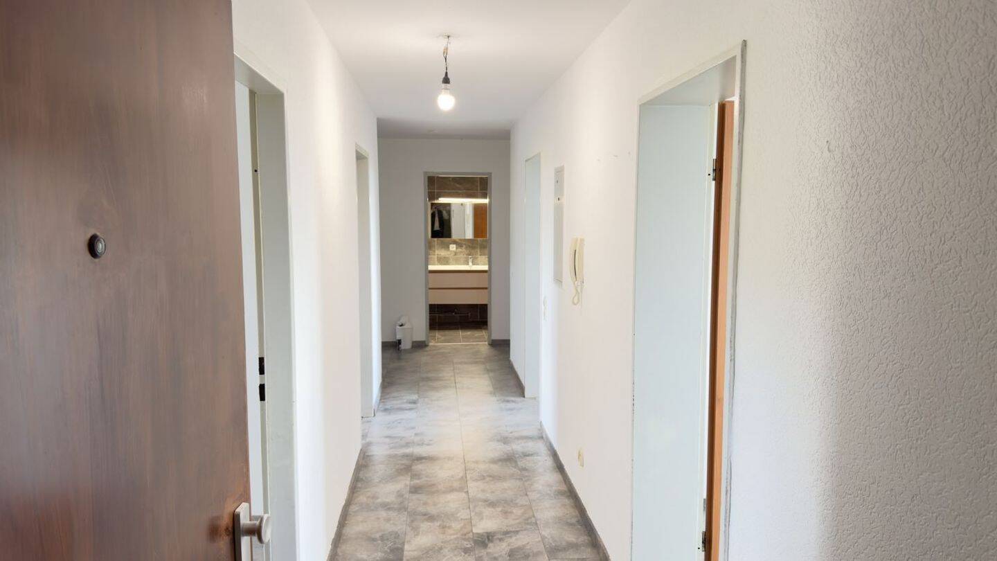 Großzügige 5-Zimmer-Wohnung mit Panoramabalkon, Aufzug und Tiefgarage in Waiblingen, 71334 Waiblingen