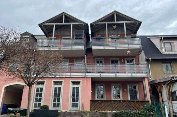 2-Raum-Wohnung im 1. OG mit Balkon, Abstellraum und Pkw-Stellplatz, 9350 Lichtenstein/Sa.
