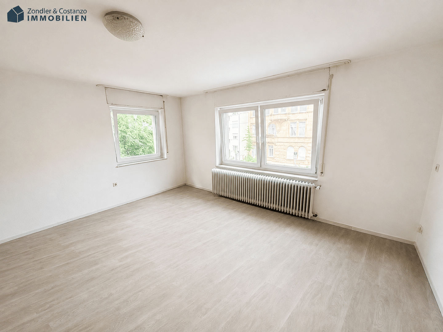 FREI AB SOFORT!!!: * 1-Zi.- ca. 22,5 qm * renoviert * sep. WC * Werastraße * Küchenoption *, 70182 Stuttgart (Mitte)