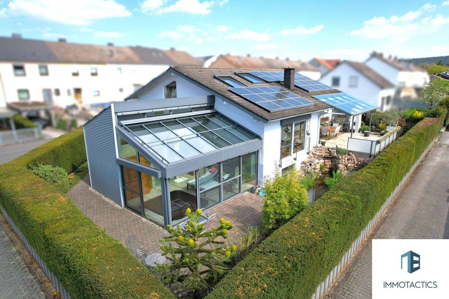 Exklusives Einfamilienhaus mit Wellnessbereich, PV-Anlage, großer Terrasse mit Teich & Doppelgarage, 55595 Hargesheim