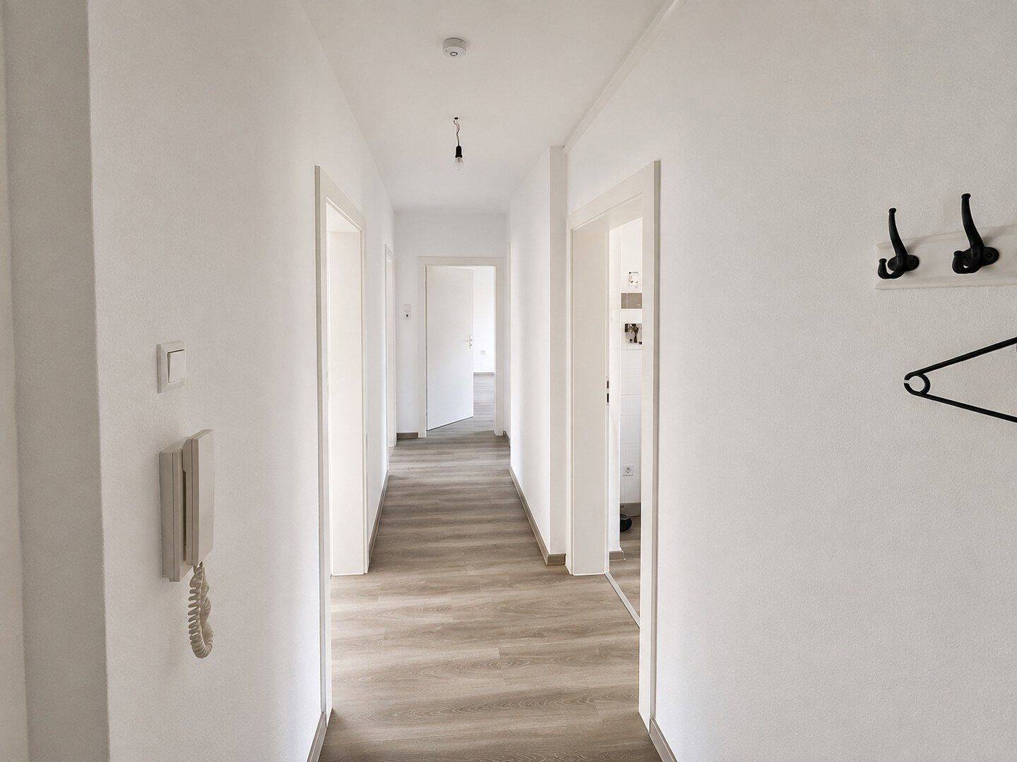 3 Zimmer, Einbauküche, Balkon, Keller – saniert Erdgeschoss & sofort einzugsbereit | keine Provision, 26389 Wilhelmshaven