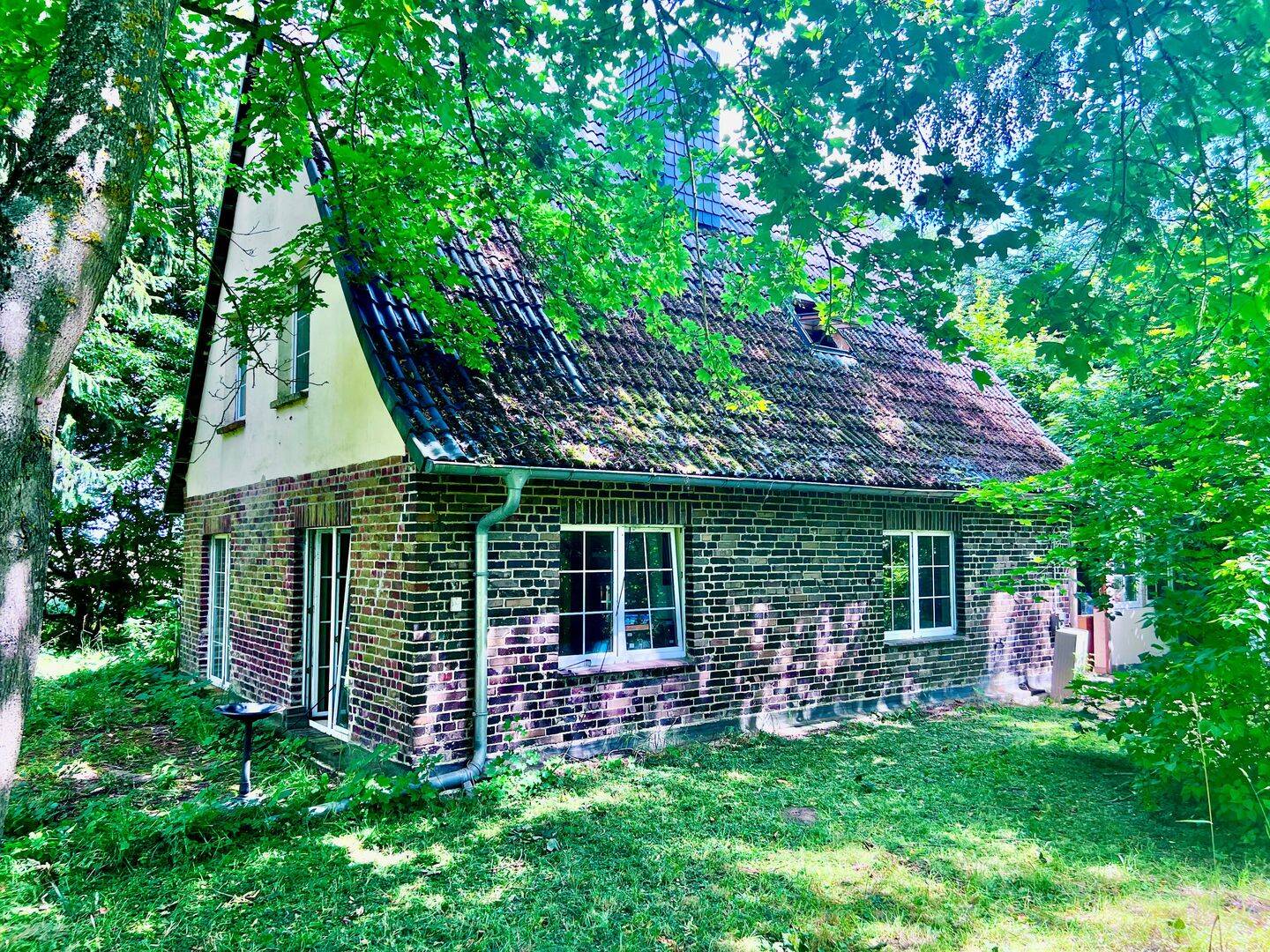 Raus aus der Stadt ! Sanierungsbedürftiges Landhaus/ Ferienhaus mit Nebengebäuden und großem Grundstück zu verkaufen !, 18461 Weitenhagen