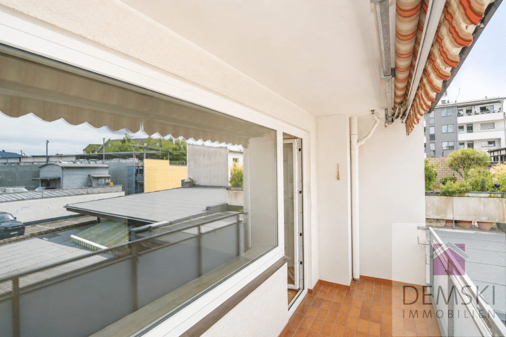 5841: Zentraler geht es nicht! Helle Zwei-Zimmerwohnung in bester Lage der Hildender-City!, 40721 Hilden (Unterbach)