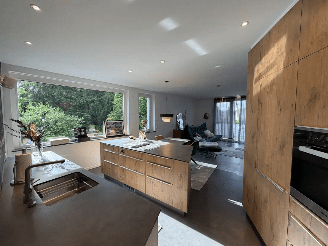 Exklusiv möblierte 115 m² Wohnung Bj. 2018 – 2 TG Plätze – top Lage Öhringen Nord, 74613 Öhringen