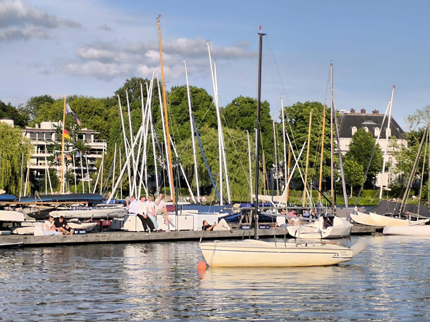 Top Lage Winterhude wenige Fussminuten zu Alster mit 3 Balkonen, 22301 Hamburg (Hamburg-Nord Winterhude)