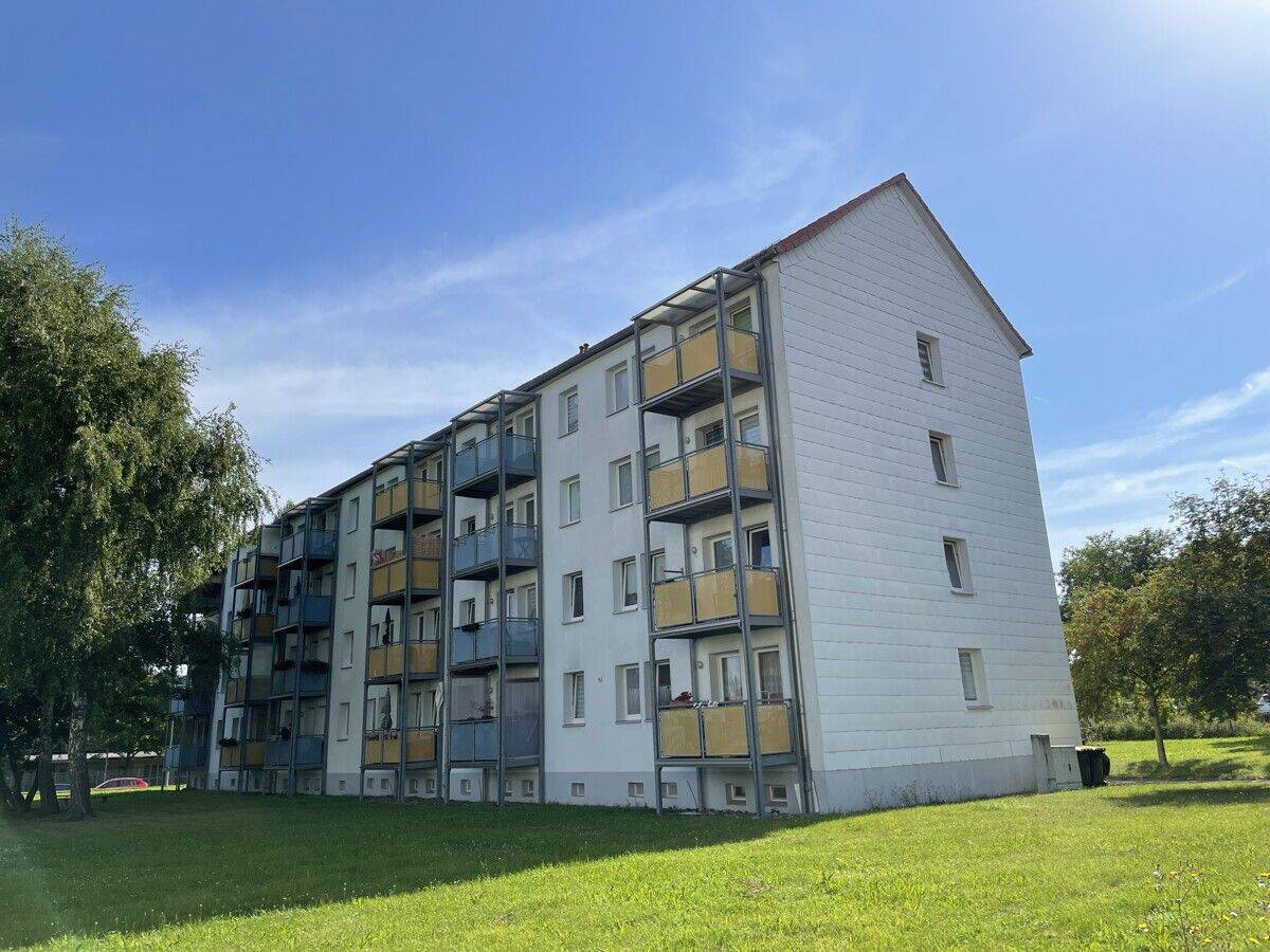 Gemütliche Zwei-Zimmer-Wohnung mit Balkon, 99867 Gotha
