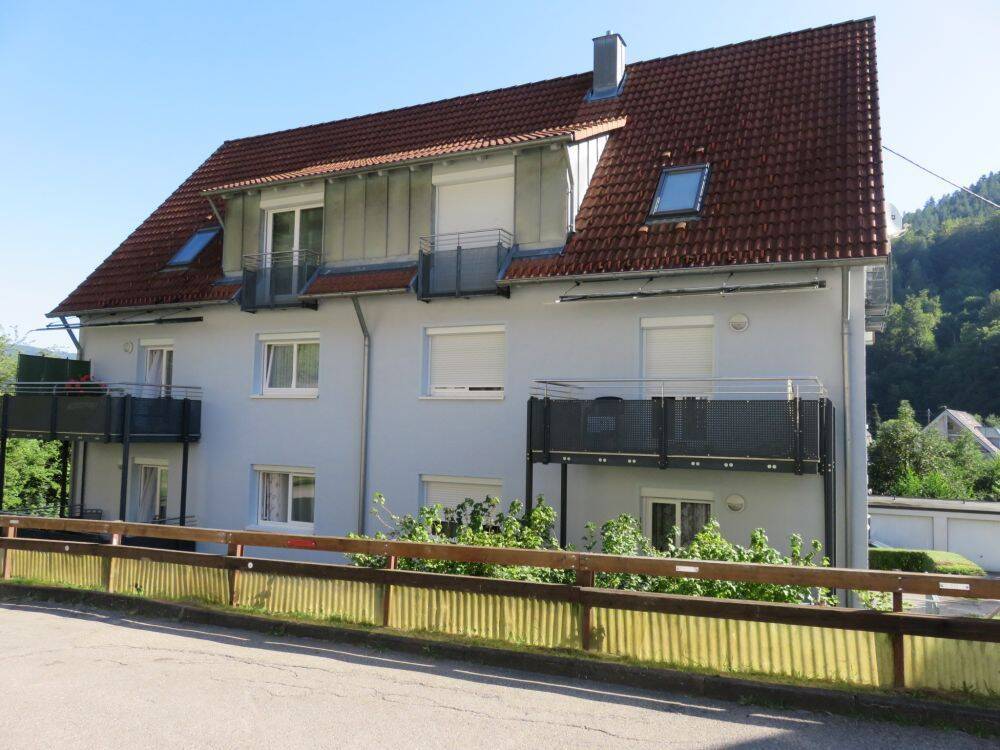 Charmante 3-Zimmer-Wohnung mit großer Terrasse, 75323 Bad Wildbad