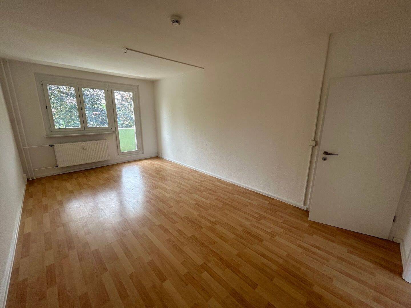 Nachmieter gesucht für 2-Zimmer-Wohnung mit Balkon!, 6449 Aschersleben