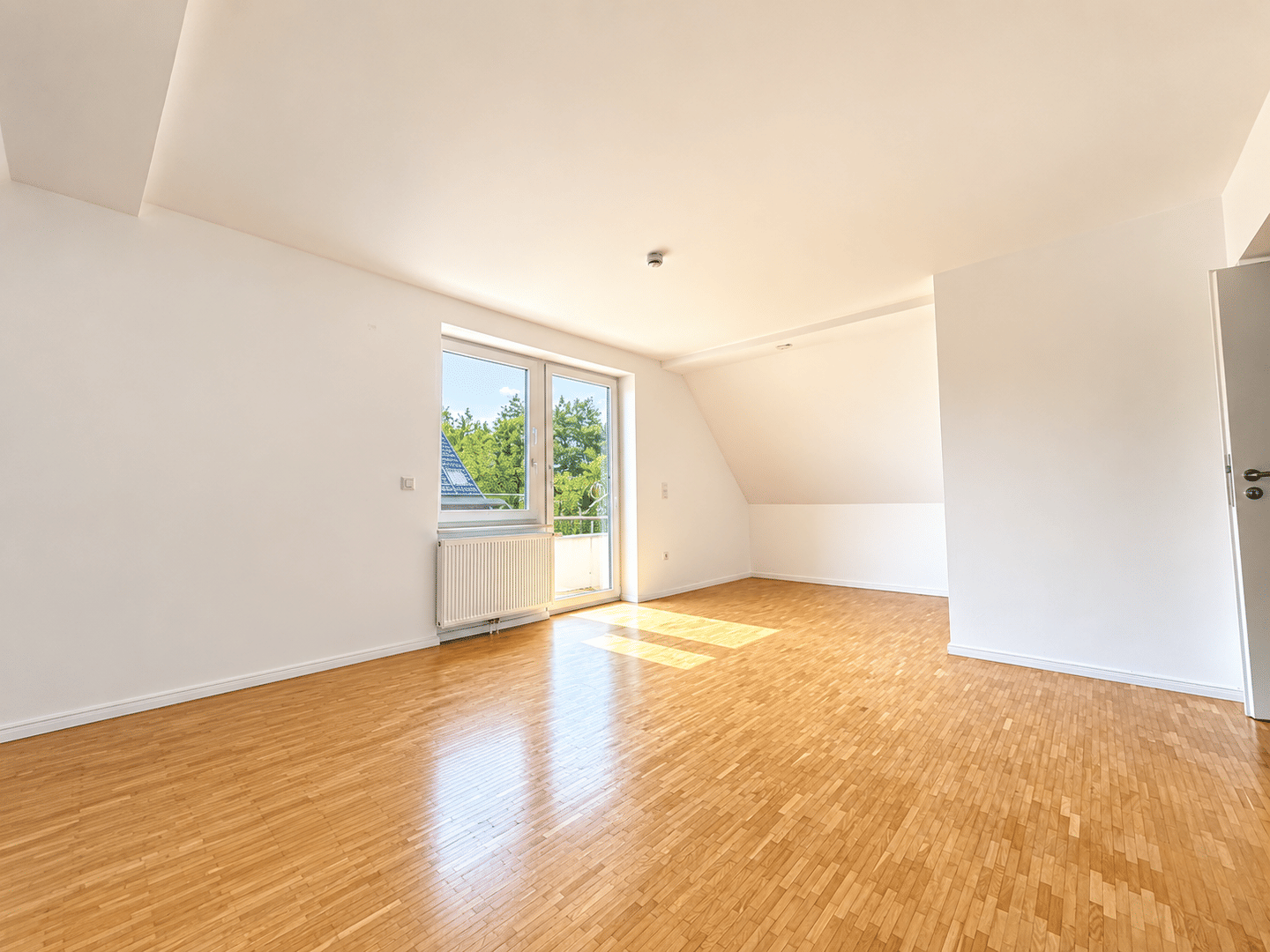 hochwertige 3-Zimmer Wohnung in Zabo +++ Balkon, inklusive EBK +++, 90480 Nürnberg (Gleißhammer Mögeldorf Tiergarten Weichselgarten Zerzabelshof)