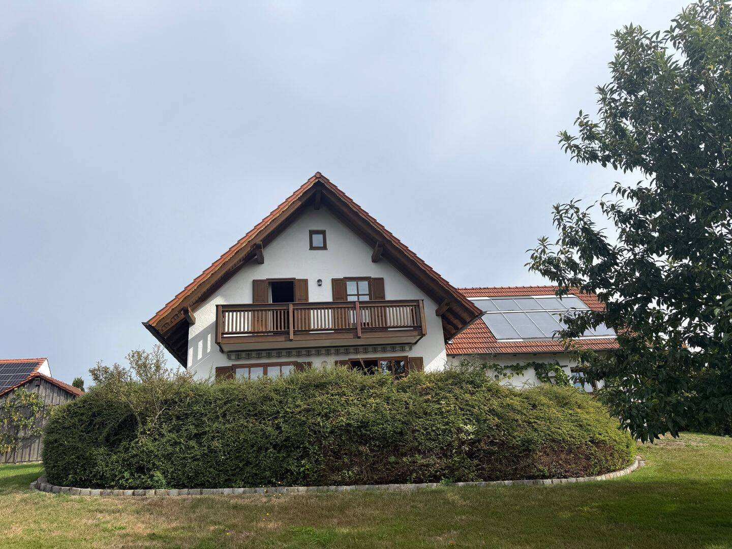 Großzügiges Einfamilienhaus mit einem Traumgarten, Terrasse, Balkon, Garage und Solaranlage!, 85301 Schweitenkirchen