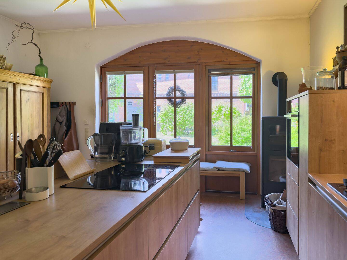 Besondere 2-Zimmer-Wohnung mit eigenem Wintergarten – idyllisch gelegen in Willendorf, 23619 Rehhorst