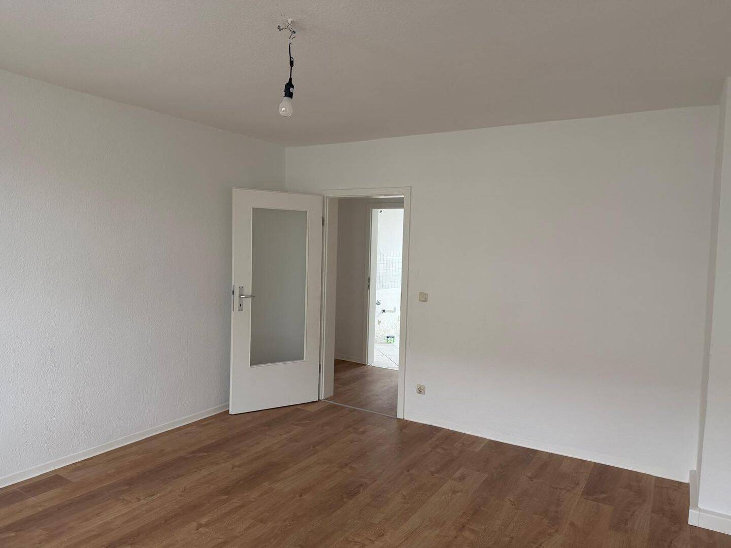 Ein Zuhause zum Wohlfühlen: Attraktive 3-Zimmer-Wohnung mit Balkon in Weida, 7570 Weida