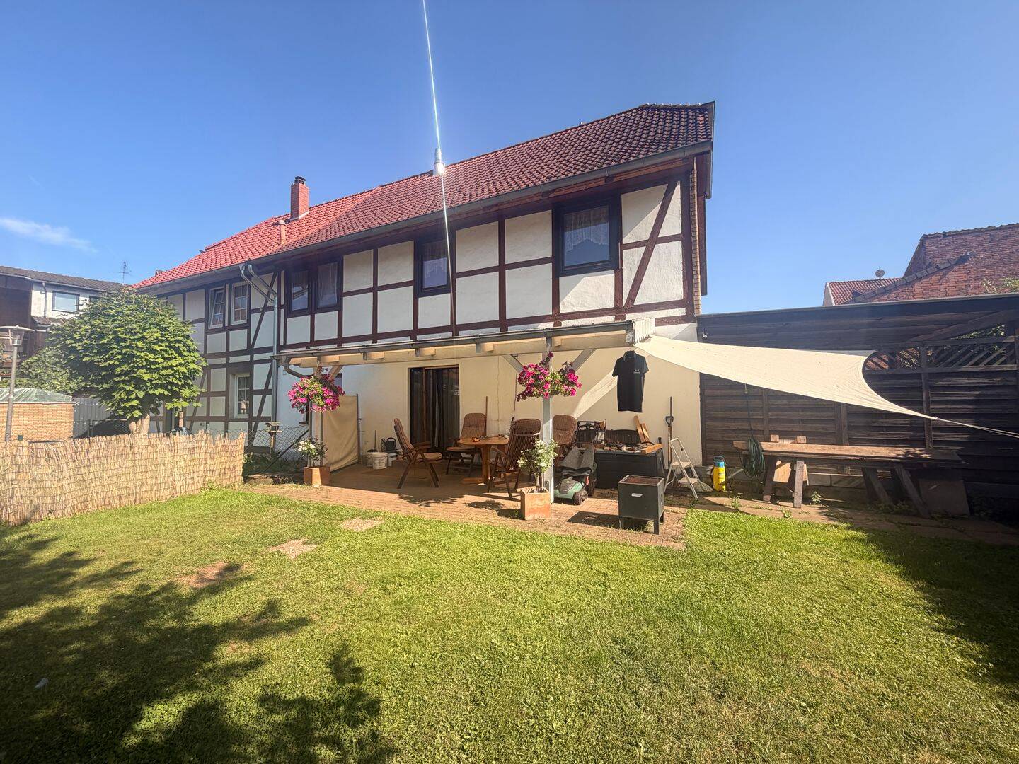 Ein Haus mit Seele – Liebevoll gepflegte Fachwerk-Doppelhaushälfte mit Garten, 37434 Rhumspringe