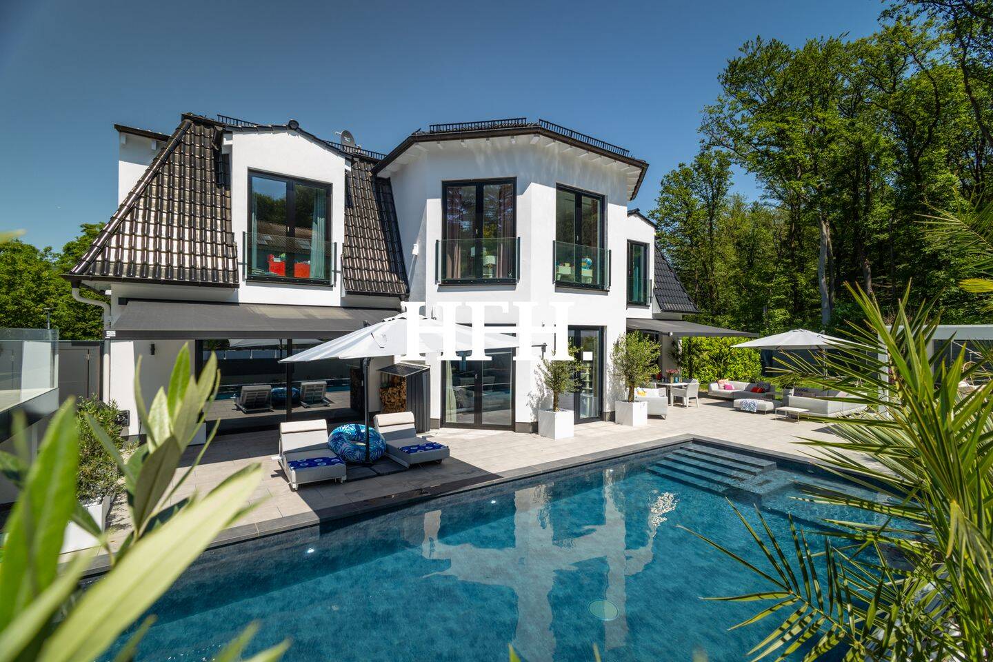 LUXURIÖSE VILLA – Königstein im Taunus, 61462 Königstein im Taunus