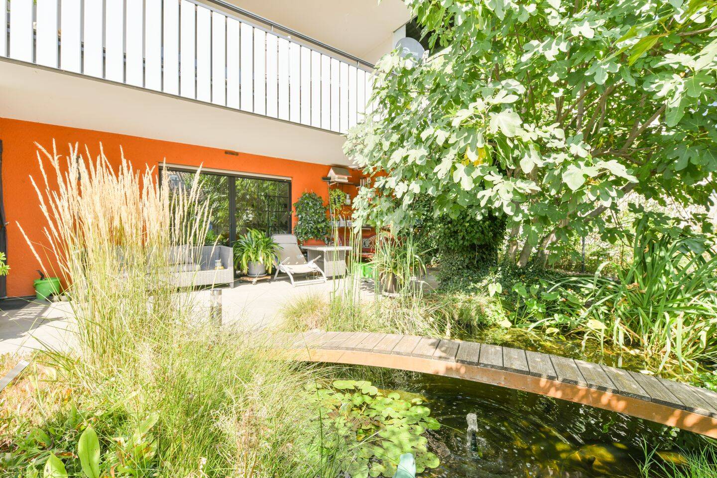 Großzügiges Wohnen mit Sonnenterrasse & Garten | 5-Zimmer-Erdgeschosswohnung in Bühl-Moos, 77815 Bühl