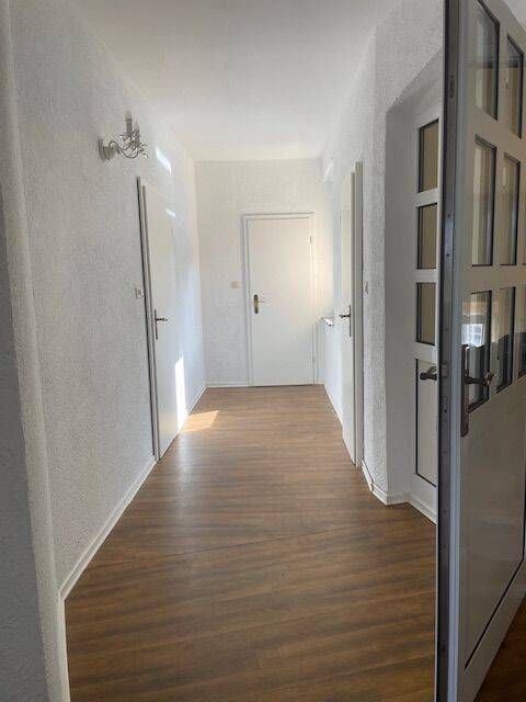 helle 2,5 Zimmer-Wohnung, teilmöbliert, zzgl. Garage, 6366 Köthen (Anhalt)