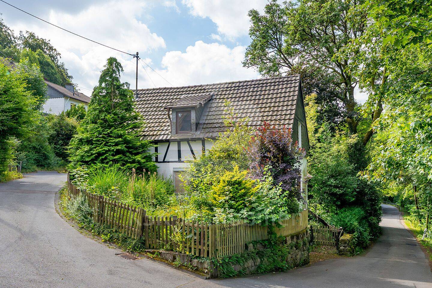 Fachwerkhaus für den Handwerker in idyllischer Lage!, 51647 Gummersbach