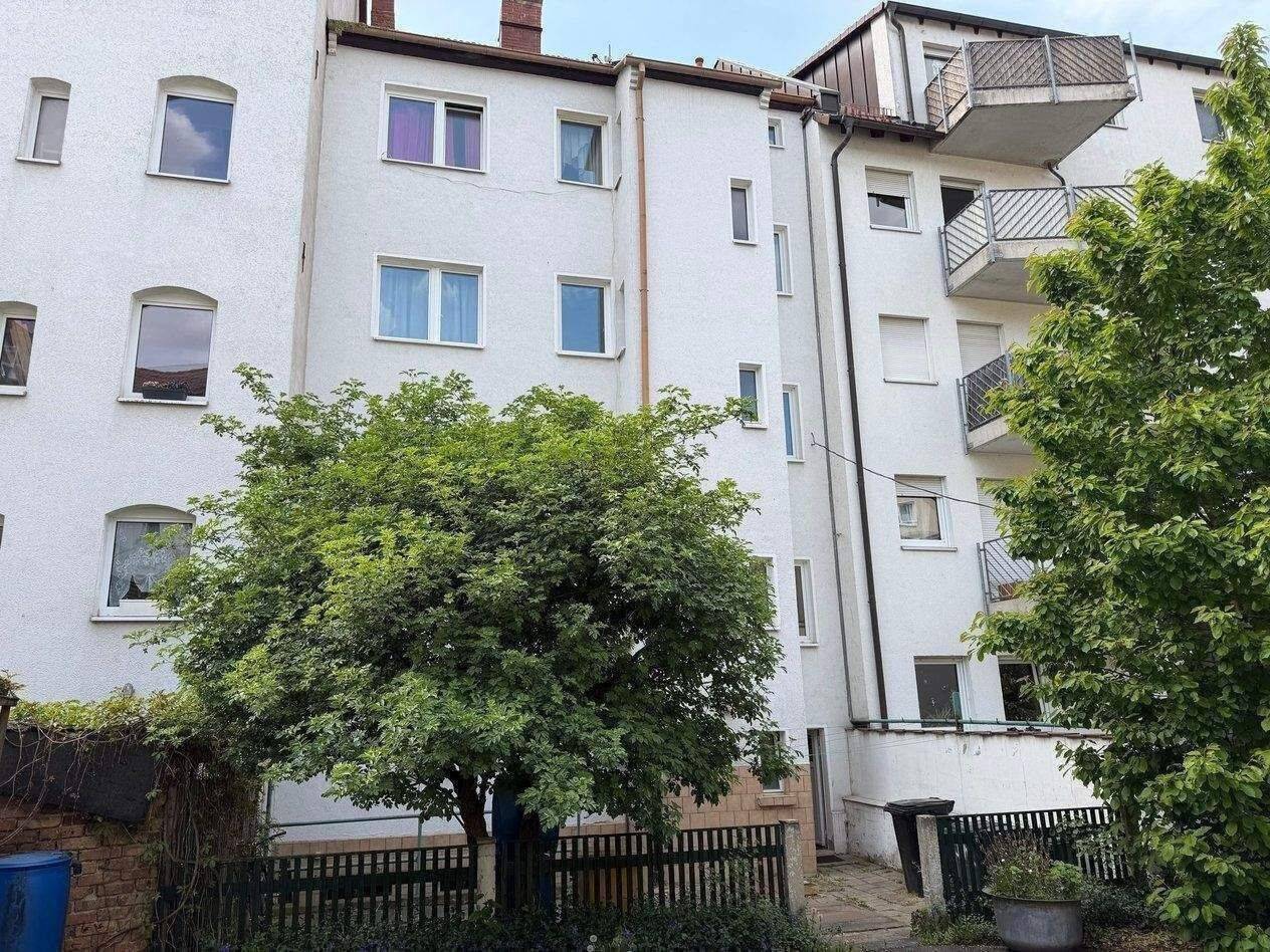 Bezugsfreie 3-Zimmer Wohnung in Jena-Ost, auch für Wohngemeinschaft geeignet., 7749 Jena