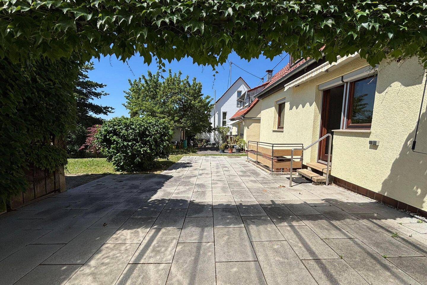 Freies Einfamilienhaus auf 600 m² großem Grundstück in S-Steinhaldenfeld!, 70378 Stuttgart