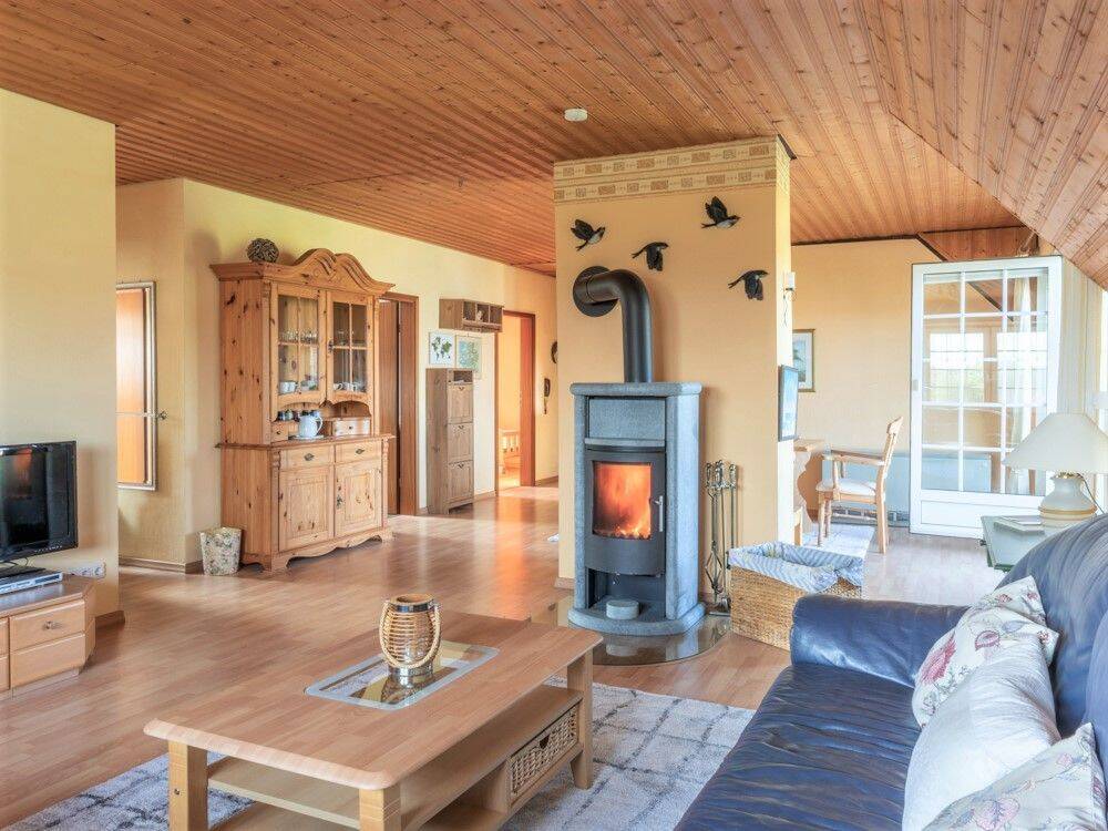 Geräumige Ferienwohnung mit Balkon, 25718 Friedrichskoog