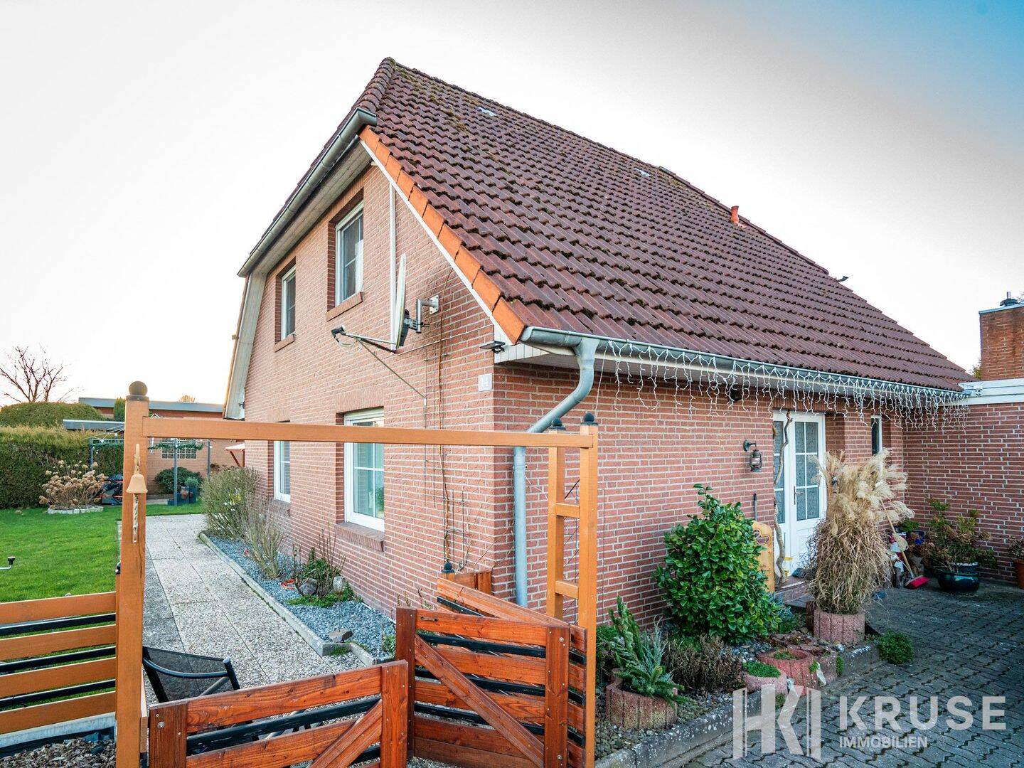 Vermietetes Einfamilienhaus in ruhiger Lage mit Wintergarten und Garage, 21706 Drochtersen