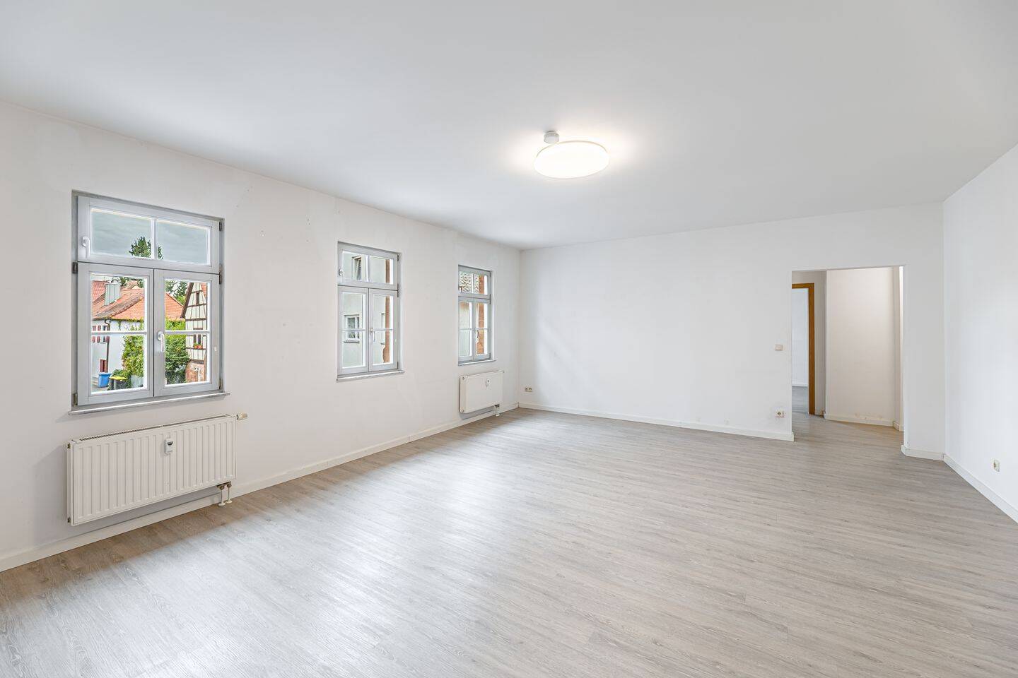 HEGERICH: Historischer Charme, moderner Komfort – stilvolle Wohnung mit Carport, 90455 Nürnberg