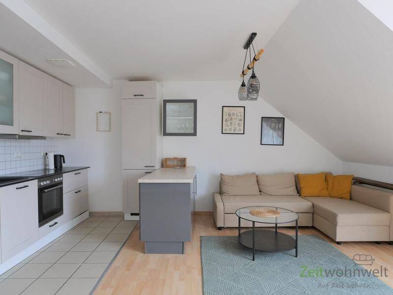 (EF1382_M) Erfurt: Krämpfervorstadt, möblierte Maisonette-Wohnung mit 2 Schlafzimmern und Balkon in der City, 99085 Erfurt (Daberstedt Hohenwinden Ilversgehofen Johannesvorstadt Krämpfervorstadt)