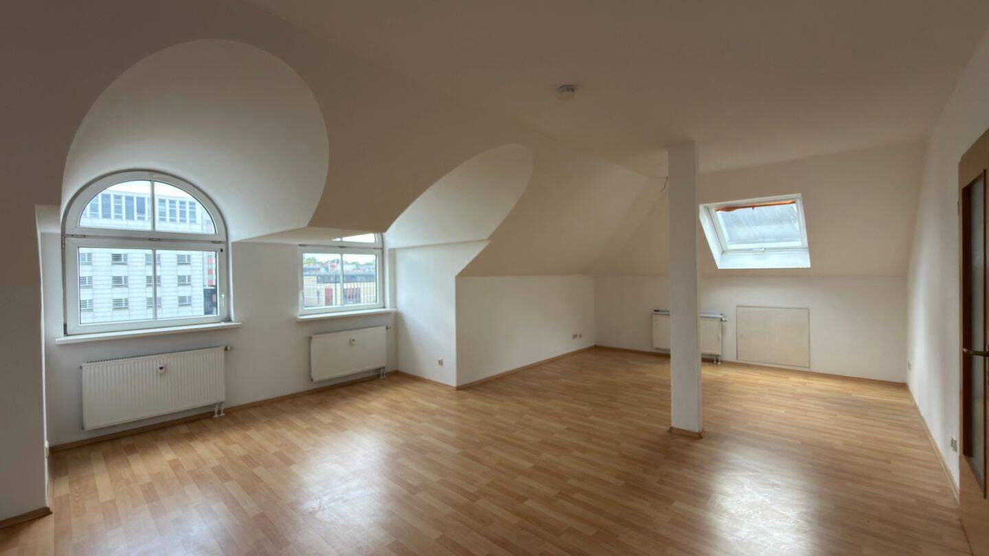 Gepflegte Dachgeschosswohnung im Herzen der Lüdenscheider Innenstadt, 58507 Lüdenscheid