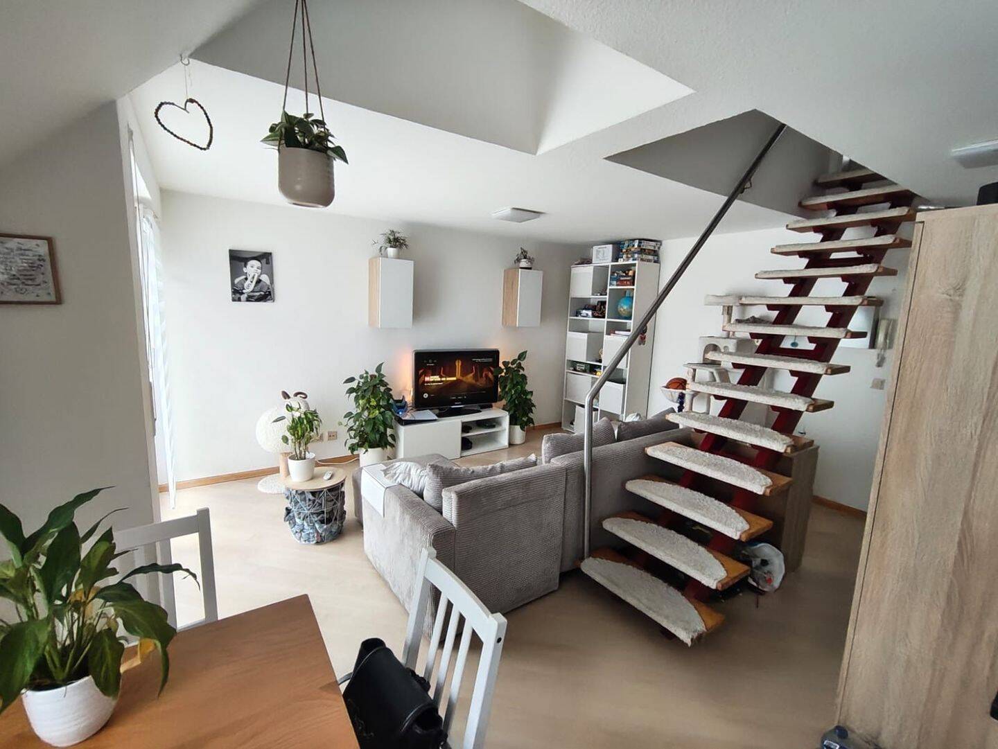 Charmante 2-Zimmer Wohnung mit Empore & drei Balkonen in Kandern, 79400 Kandern