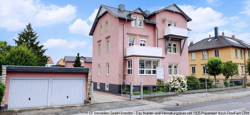 2 bis 3-Zimmerwohnung mit Stellplatz, Balkon, Bad mit Fenster, Dusche und Badewanne, Abstellkammer u. separater Küche mit Einbauküche in 01324 Dresden, 1324 Dresden (Bühlau/Weißer Hirsch Dresdener Heide Loschwitz/Wachwitz)