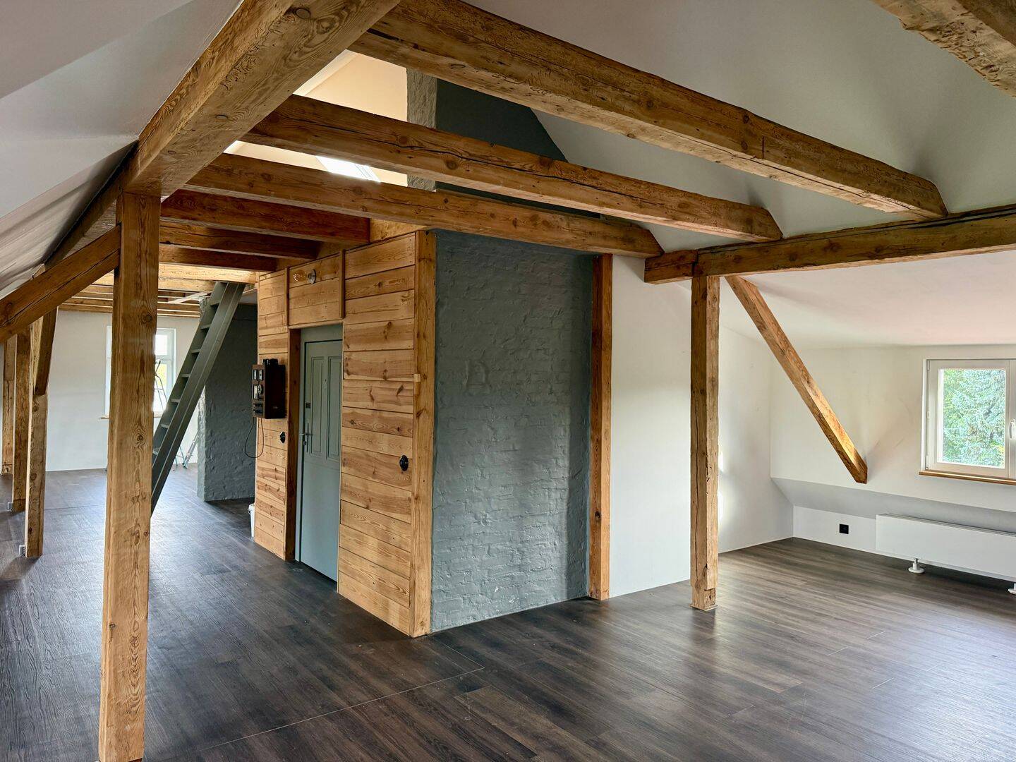 Gemütliches Dachgeschoss mit kleinem Kamin, 15366 Hoppegarten