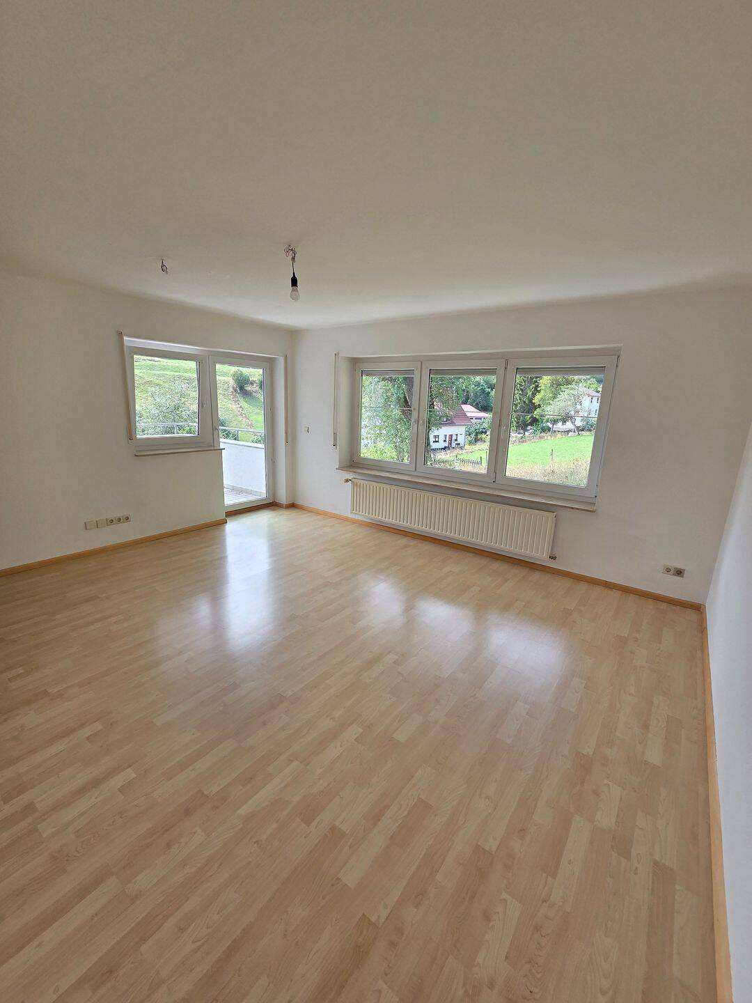 Geräumige 4-Zimmer-Wohnung mit Balkon in Löffingen, 79843 Löffingen