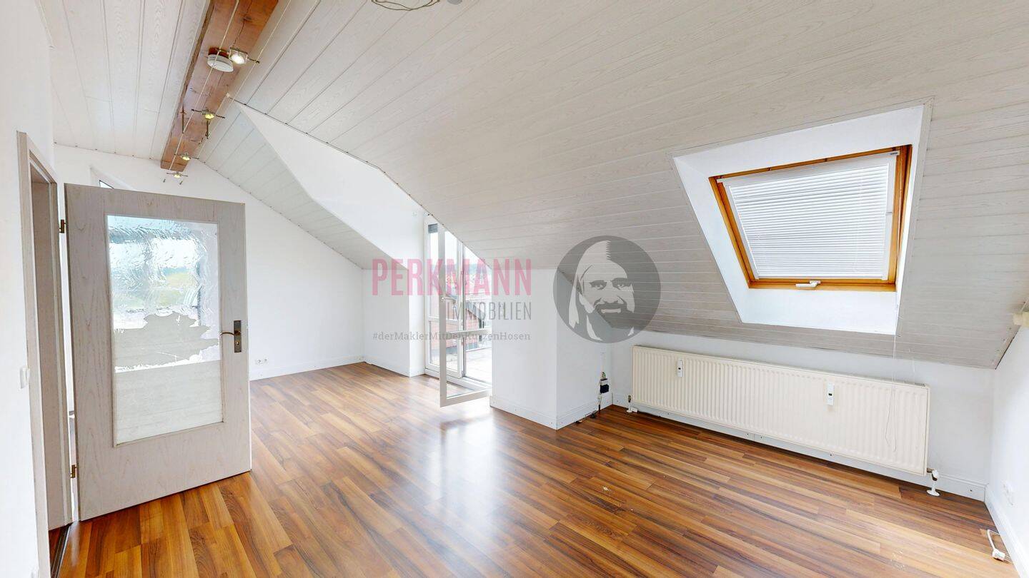 Ab Sofort: 3-Zimmer-Dachgeschosswohnung mit Dachterrasse, 2 Balkonen, Gartenanteil & Tiefgarage, 82256 Fürstenfeldbruck