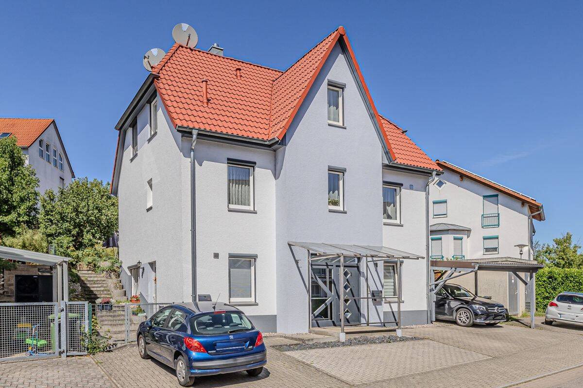 Familientraum mit Einliegerwohnung: Freistehendes Einfamilienhaus in Bretten – sofort verfügbar, 75015 Bretten