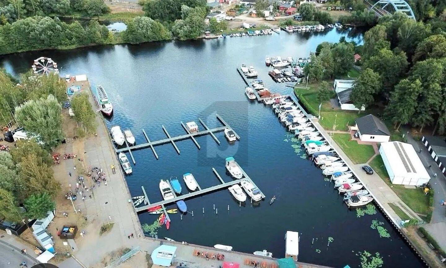 EXCLUSIVES WOHNEN DIREKT AM YACHTHAFEN, 16761 Hennigsdorf