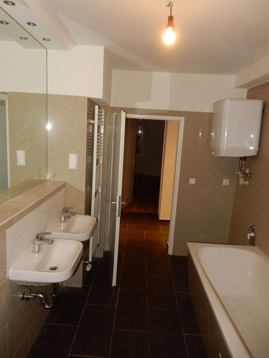 Geräumige 3-Zimmer-Wohnung mit Terrasse im angesagten Kreuzberg, Berlin, 10961 Berlin (Friedrichshain-Kreuzberg Kreuzberg)