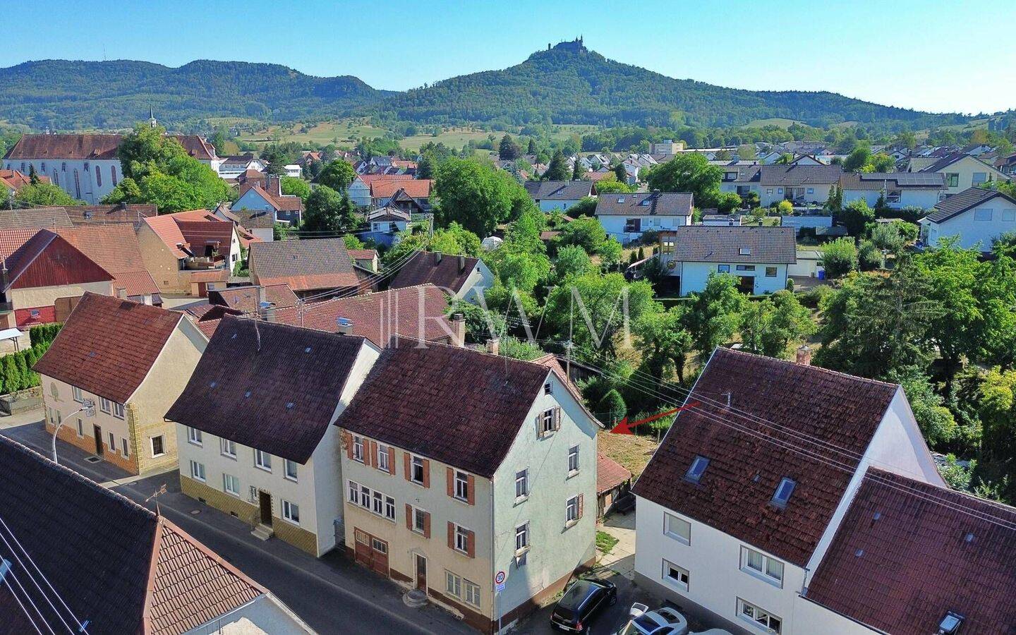 Projektentwicklung mit Zukunft – Bestandshaus auf attraktivem Baugrundstück in Hechingen-Stetten, 72379 Hechingen