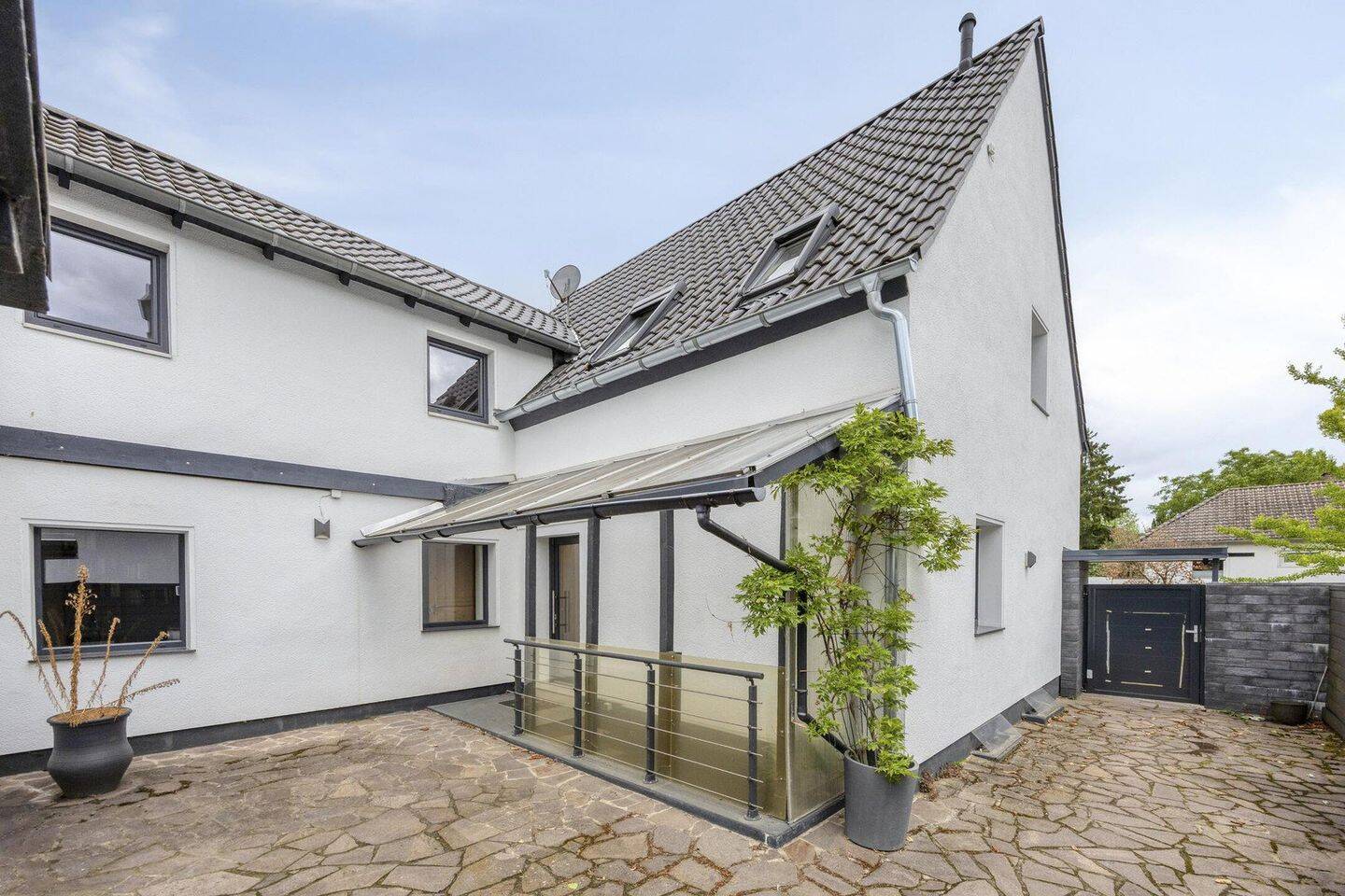 Mehr Wohngefühl als Fassade: Das Raumwunder in Bornheim-Rösberg! Ohne Käuferprovision!, 53332 Bornheim