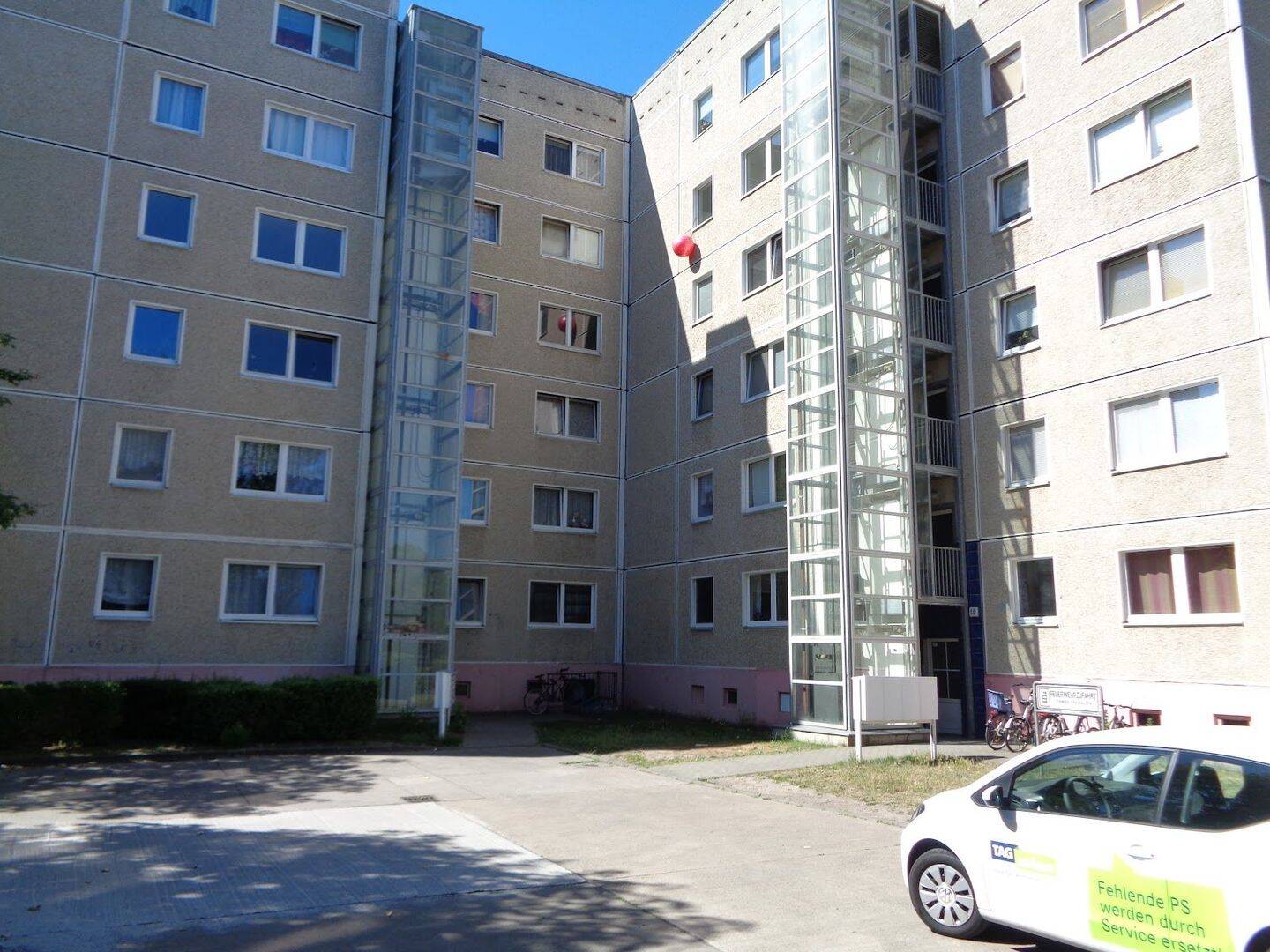 Komfortable Wohnung in Hohenstücken: Aufzug, Balkon und Badewanne inklusive, 14772 Brandenburg an der Havel (Altstadt Görden Hohenstücken Nord)