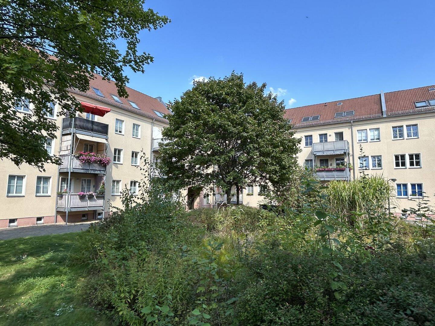 Zentrumsnahe 2-Raum-Whg.! Tageslichtbad, Balkon mit Blick ins Grüne; Vermietet!, 8058 Zwickau