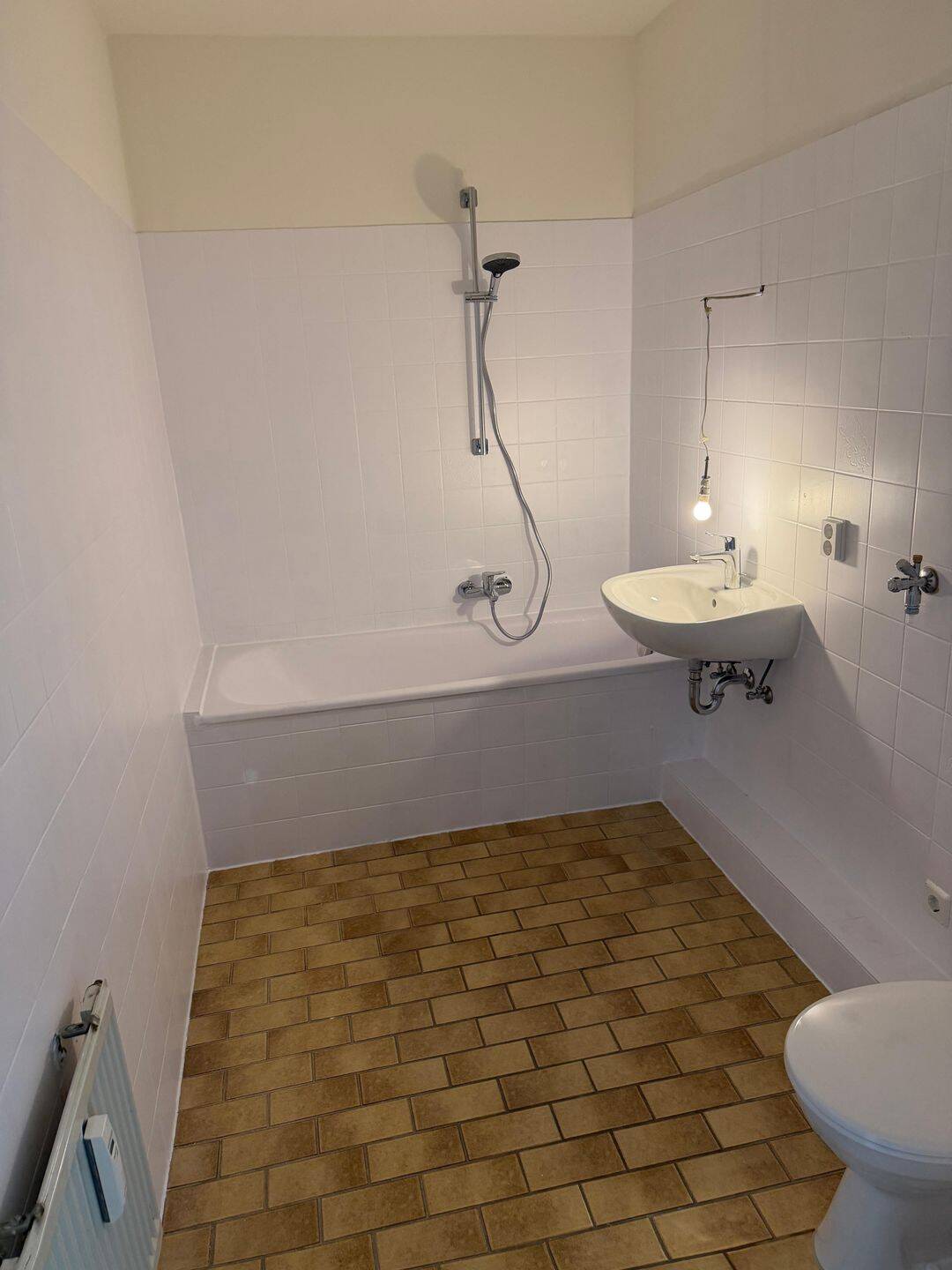 Modern wohnen in Pinneberg / Thesdorf: Helle 2-Zimmer-Wohnung mit Balkon, 25421 Pinneberg